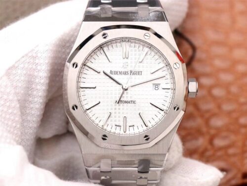 Replica Audemars Piguet Royal Oak 15400ST.OO.1220ST.02 ZF Factory White Dial watch