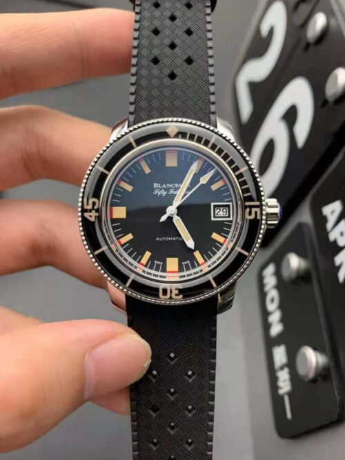 Replica Blancpain Fifty Fathoms Barakuda 5008B 1130 B52A ZF Factory Black Dial watch