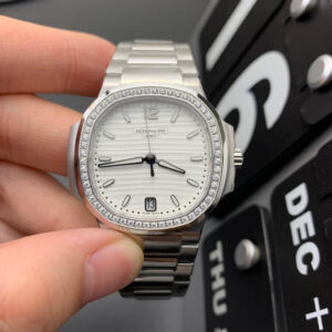 Replica Patek Philippe Nautilus 7118/1200A-010 3K Factory Diamond-Set Bezel Watch