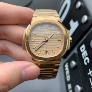 Replica Patek Philippe Nautilus 7118/1R-010 3K Factory Gold Strap Watch